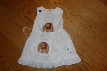 Jolie robe blanche indienne, taille 12 mois *NEUVE