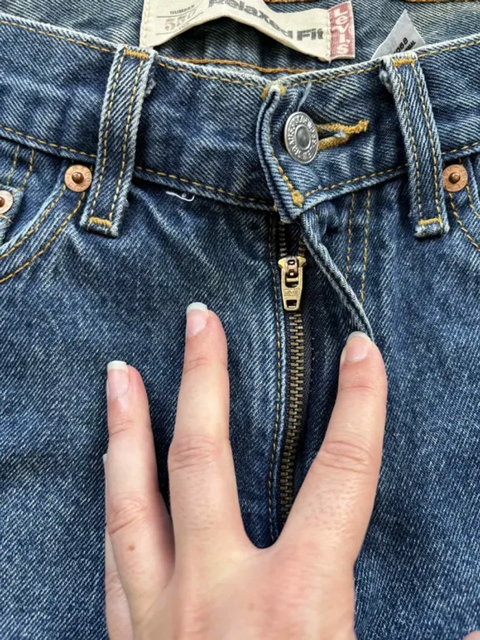 Jean Levi’s 550 femme Relaxed Fit Bleu stonewashed délavé Rare modèle US W27 L29 S/36 2000s - photo numéro 8
