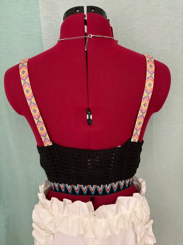 Superbe petit haut crop top en crochet motifs azteques avec pompons - photo numéro 2