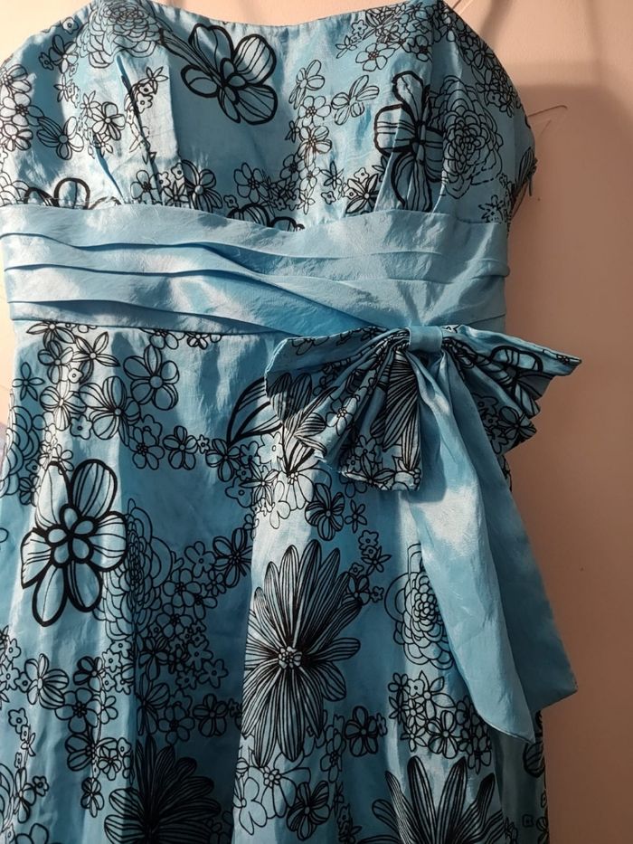 Robe pour femme - photo numéro 2