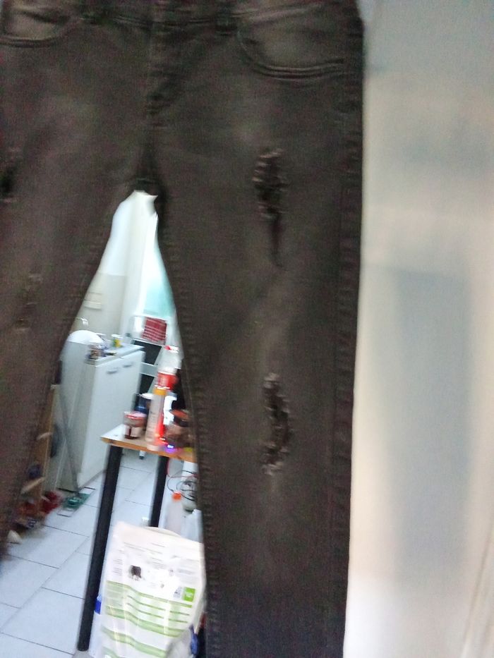 Jean Zara taille 38 très joli couleur noire - photo numéro 7