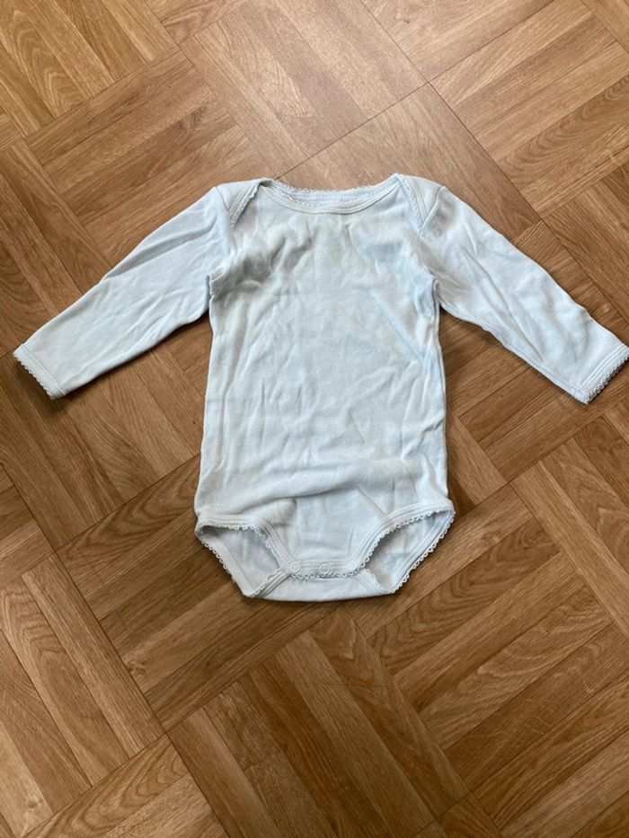 Body manches longues taille 6 mois Petit Bateau