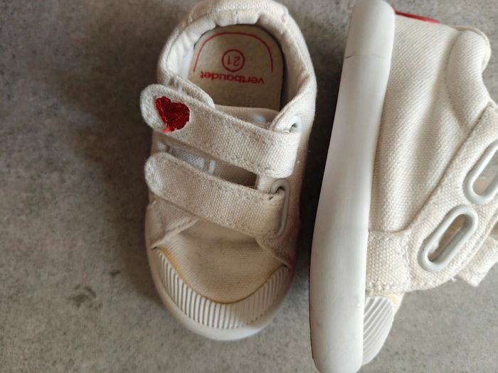Baskets en toile avec coeur rouge Vertbaudet taille 21 - photo numéro 3