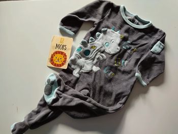 Pyjama velours taille 12 mois