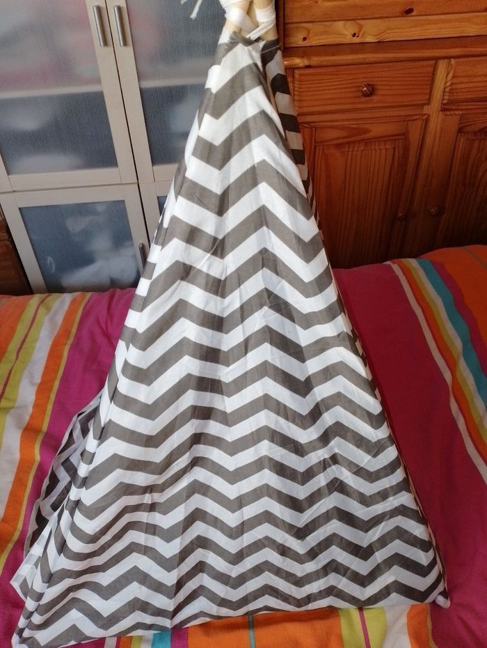 Cabane, tente, tipi pour enfants où animaux comme neuf - photo numéro 4