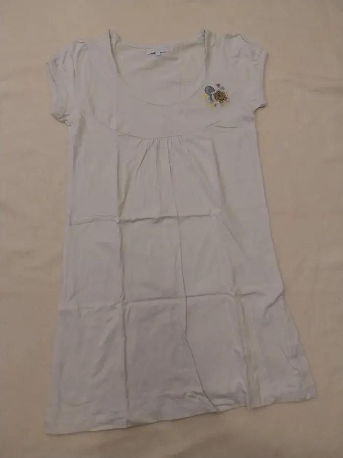 Robe / chemise de nuit T38 - photo numéro 2