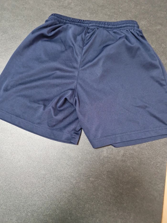 Short  FFF - photo numéro 4
