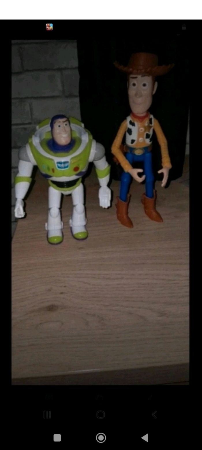 Toy story buzz et Woody 19 et 24 cm