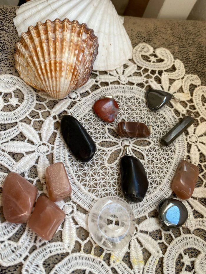 joli lot pierres naturelles