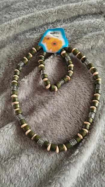 Ensemble  collier  bracelet vert  foncé élastique