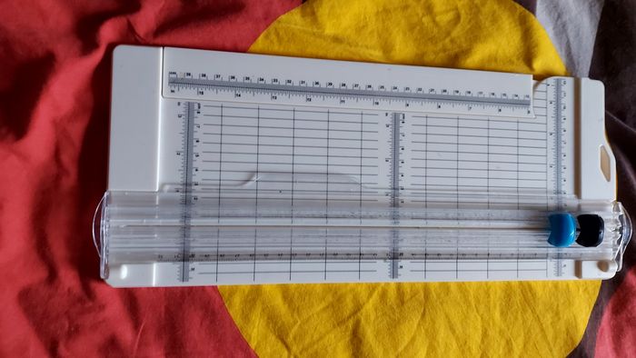 Planche à découper action bon état - photo numéro 2