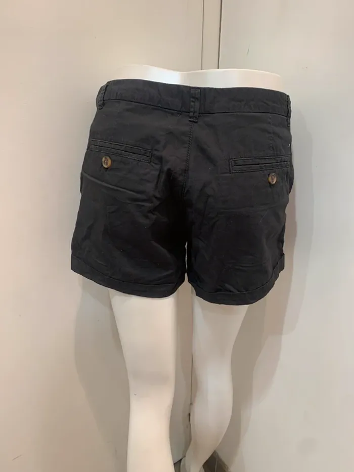 Short noir - photo numéro 2