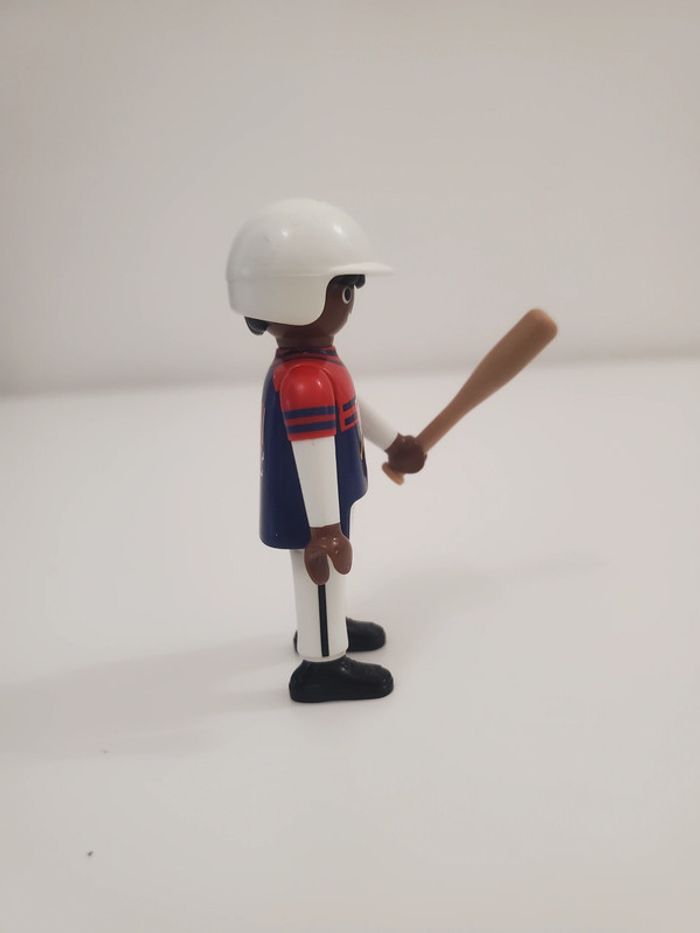 Playmobil Sport Joueur de Base Ball avec sa batte et son casque très bon état - photo numéro 3