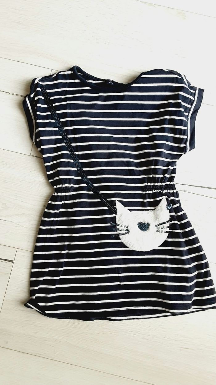 Vêtement fille robe rayée marine et blanc motif chat Kiabi 4 ans