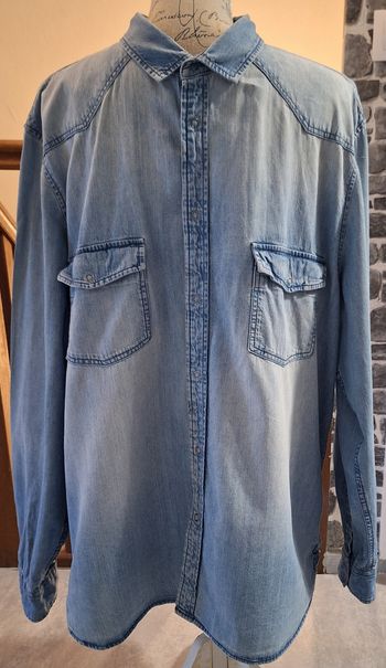 Chemise en jean à boutons pressions bleu ciel