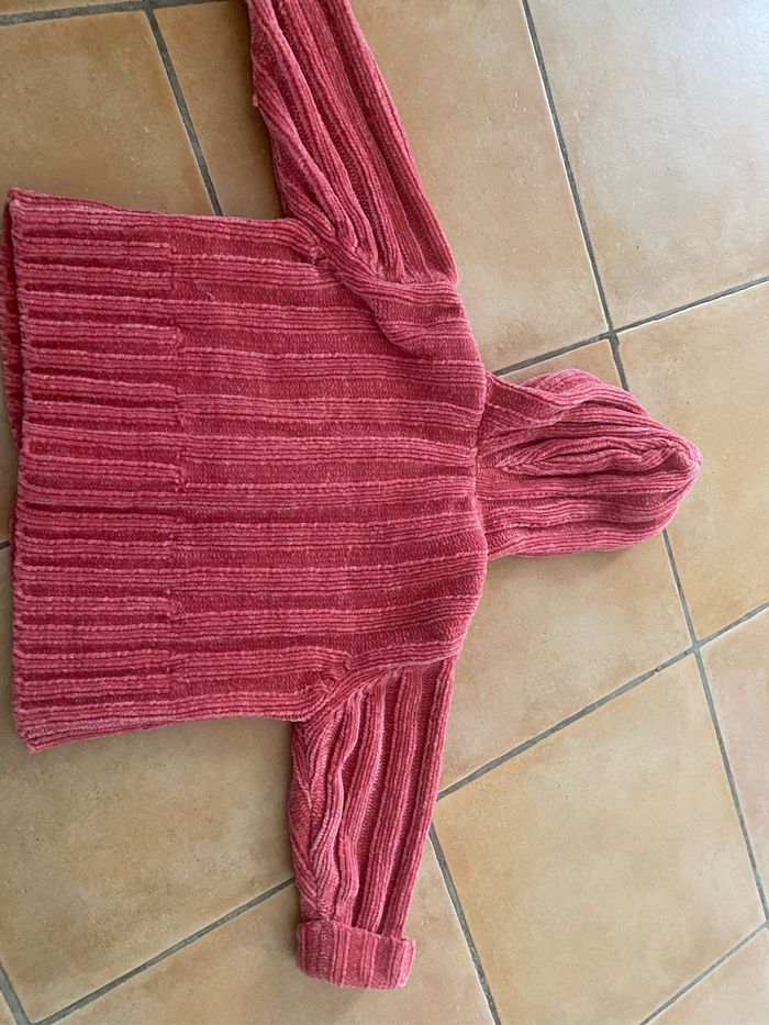 Gilet doux Fuschia très bon état 18-24 mois Kiss Mélodie - photo numéro 2