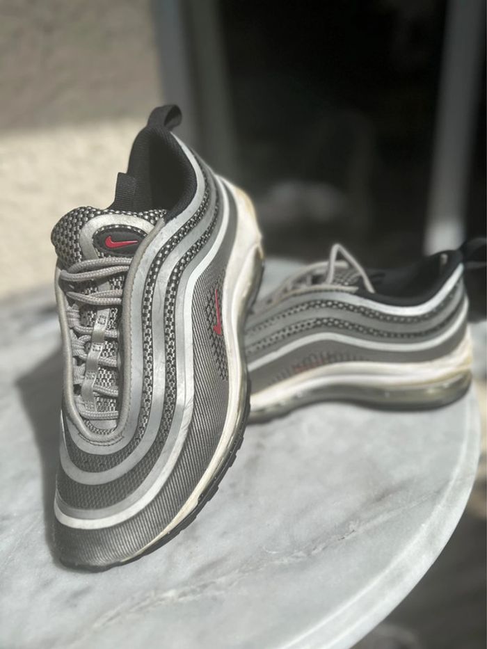 Basket Nike air Max 97 grise
