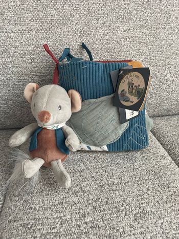 Livre d’activité en tissu