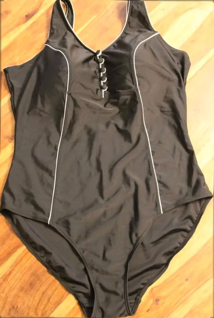 Maillot  de  bain  - Noir  - Blanche Porte  -  52  - NEUF