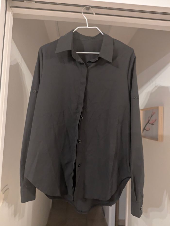 Chemise noire pour femme en taille M aspect satiné
