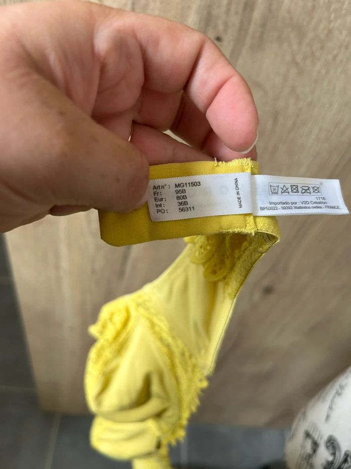 Soutien gorge taille 95B - photo numéro 9