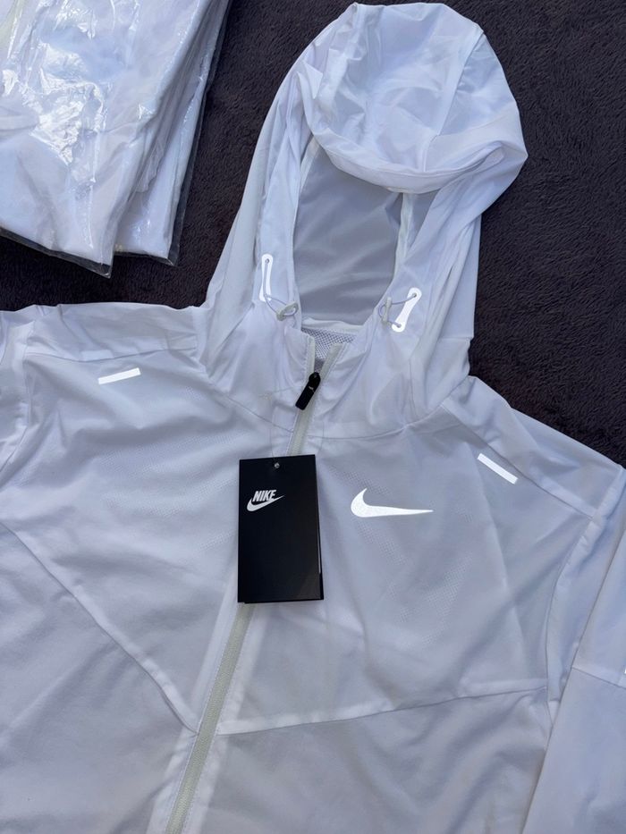 Veste Running Nike neuve - photo numéro 3
