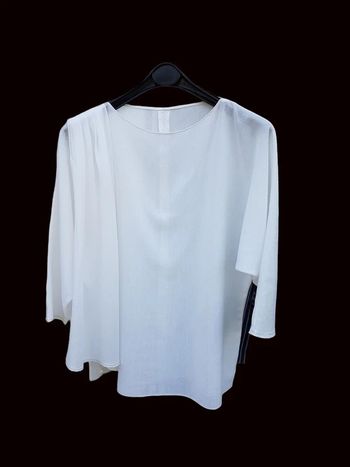 Haut très léger et habillé - T. 40