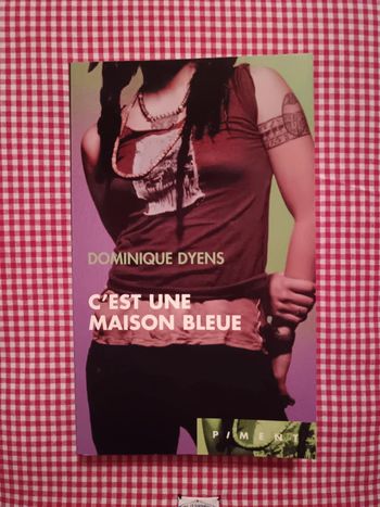 Livre "c'est une maison bleue" ed France Loisirs