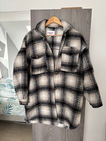 Manteau carré taille S grande.