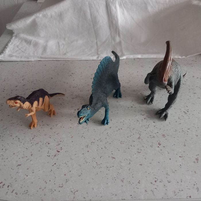 8 dinosaurs en plastique - photo numéro 5