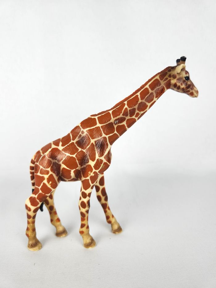 Figurine Girafe Schleich - Animaux de la Savane - 14 cm - photo numéro 2