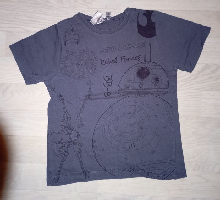 Tee-shirt gris anthracite foncé Star Wars 
T. 8 ans