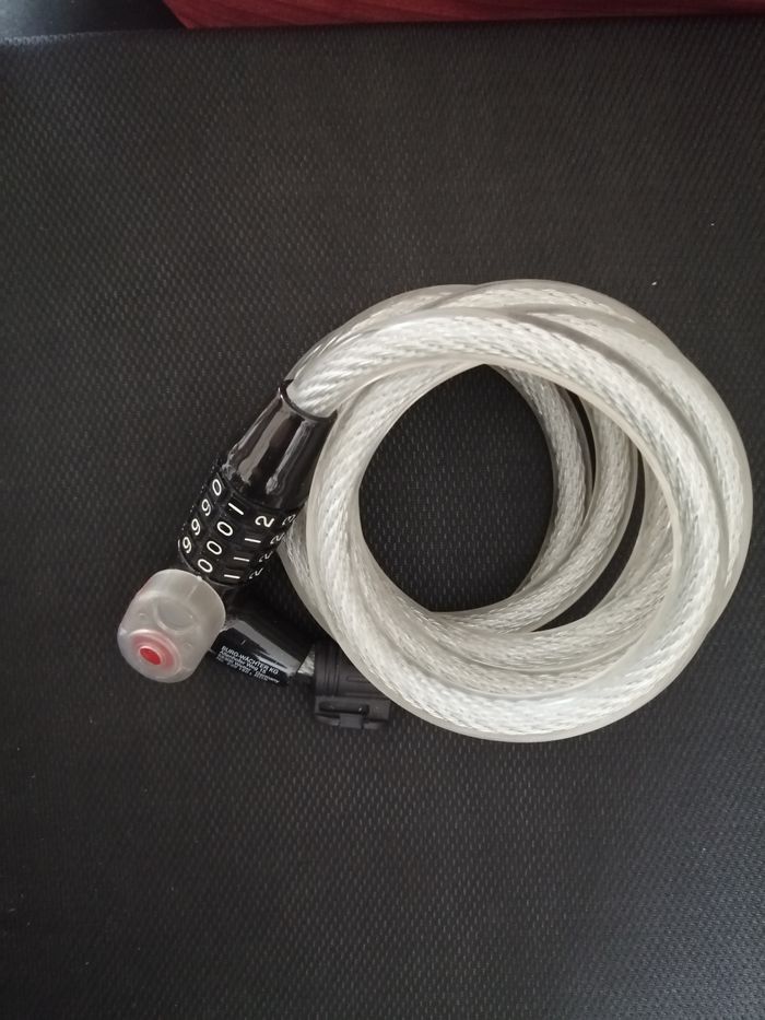 Vends câble antivol 2 roues