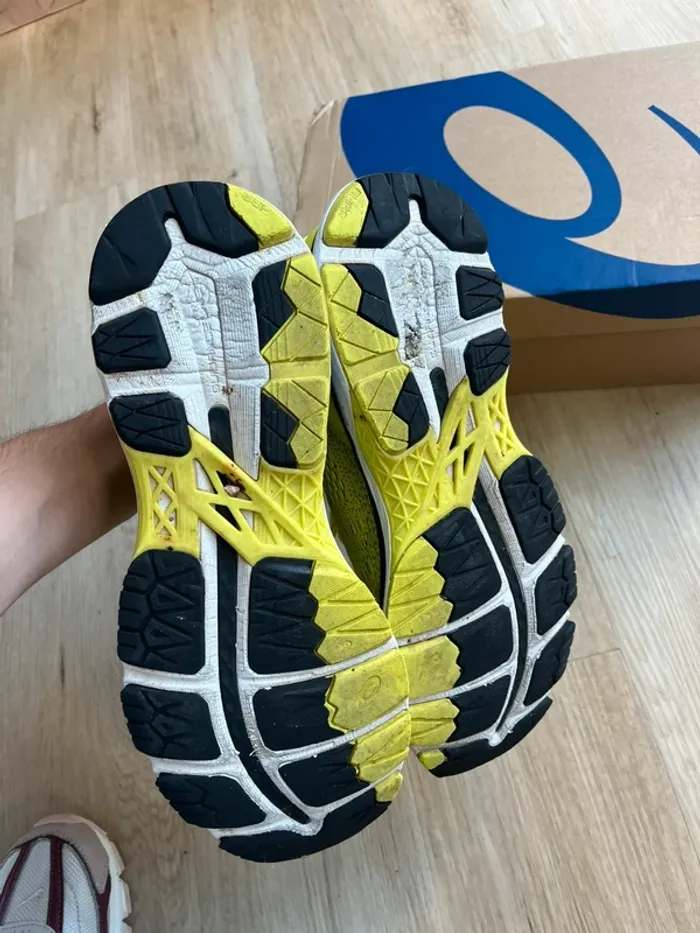 Asics Gel Kayano 24 Taille 44 - photo numéro 4