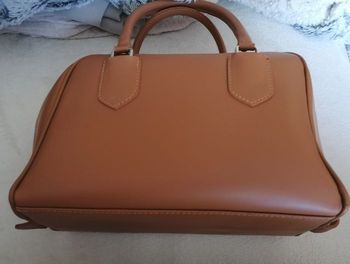 Sac à main simili cuir couleur cognac. Neuf 