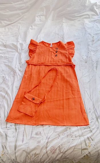 Robe orange fille avec petit sac assorti
