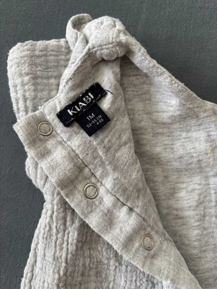 Combinaison 1 mois - photo numéro 3