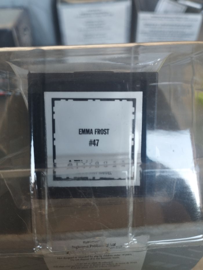 Figurine Marvel Emma frost en plomb - photo numéro 4