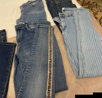 Lot de 10 Jeans.  