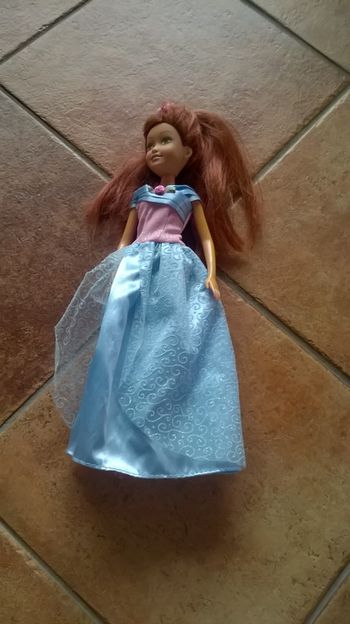 Barbie thème Princesse Disney 30 cm