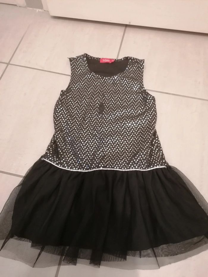Robe de fête portée une fois taille 4 ans - photo numéro 2