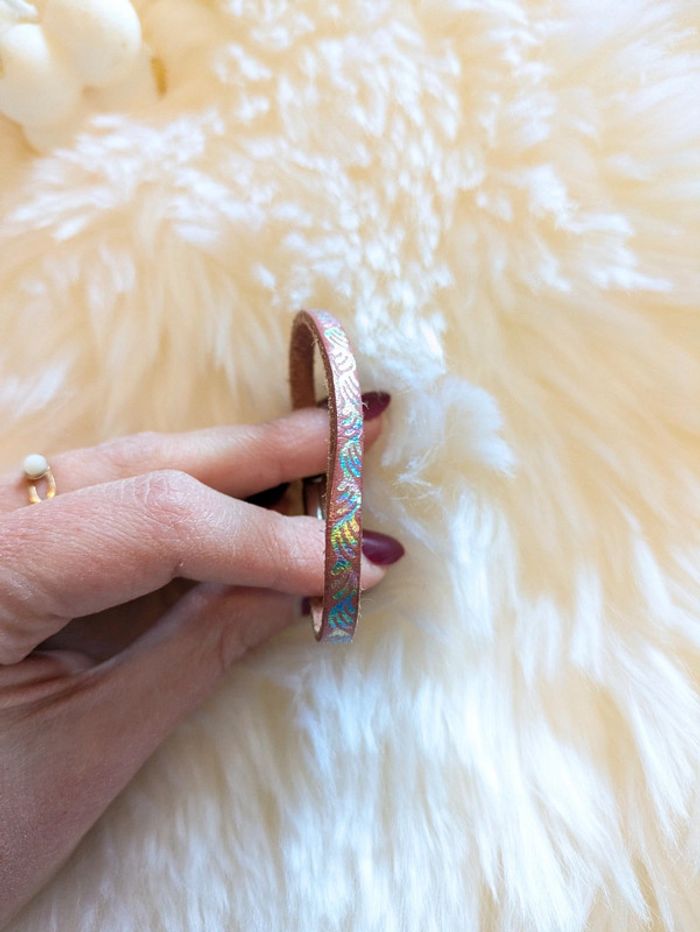 Bracelet en cuir rose