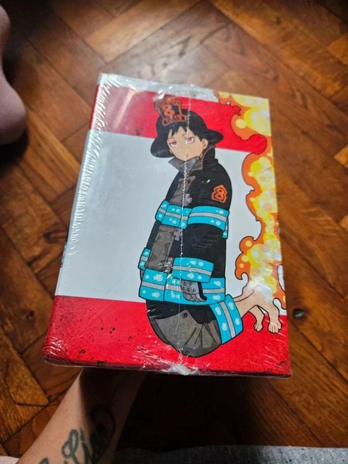 Manga Fire force collector 1 a 5 - photo numéro 4