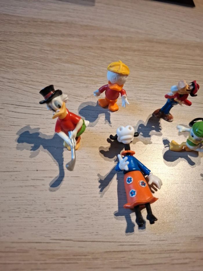 Lot de figurines - photo numéro 2