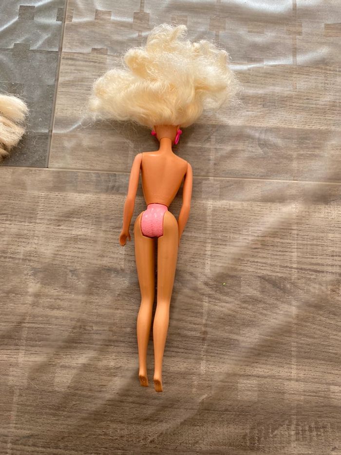 Barbie avec robe - photo numéro 4