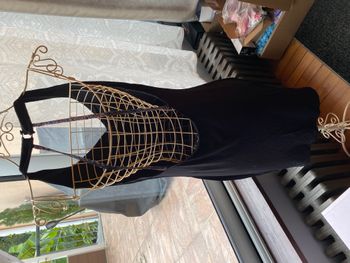 Robe dos nu noire