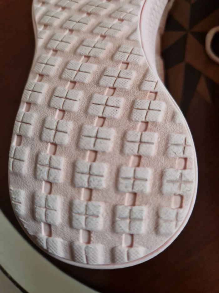 Baskets neuve 🩷 - photo numéro 6