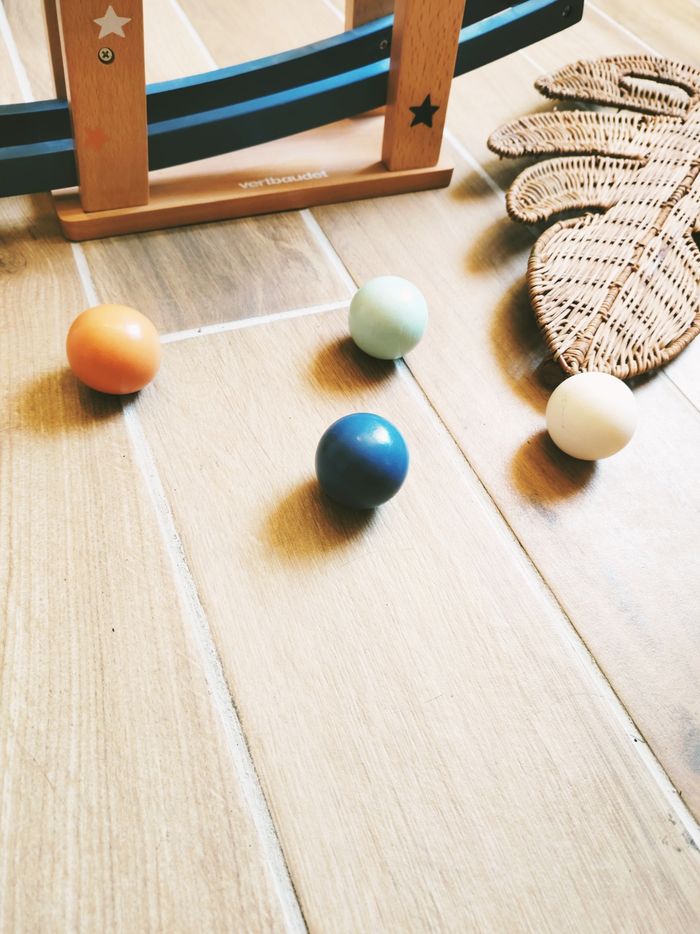 🚗Grand Toboggan/ descendeur rampe avec 4 boules en bois marque Vertbaudet - photo numéro 6