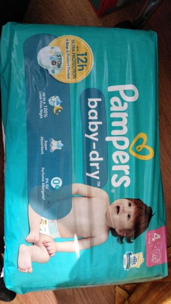 Paquet de couches Pampers baby dry