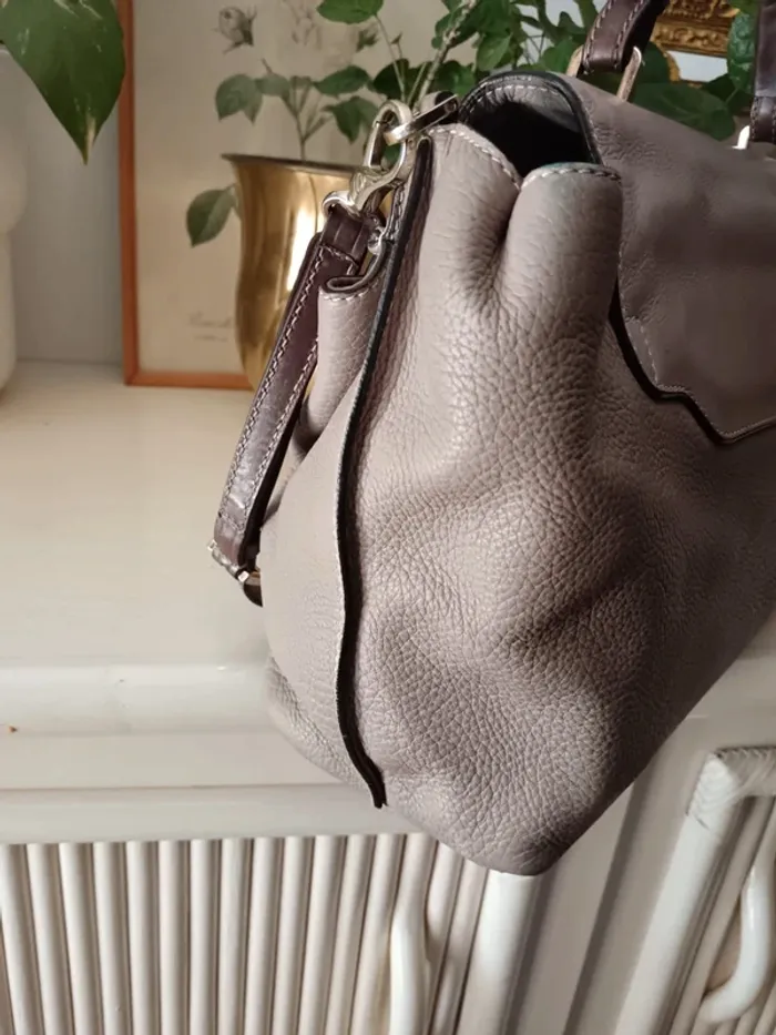 Sac à main Tod's cuir taupe - photo numéro 10
